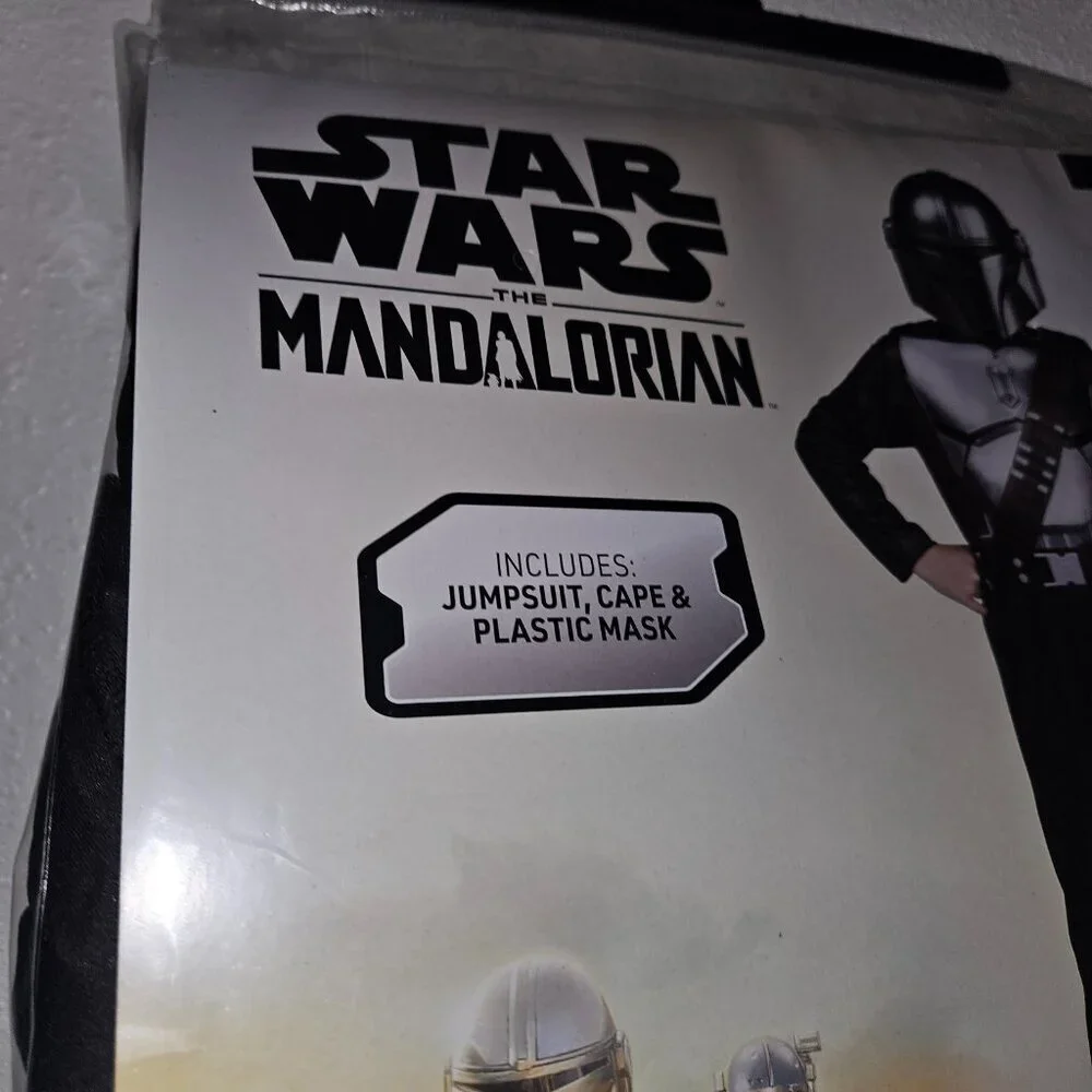 NEW Star Wars Mandalorian Halloween Costume Jazwares Child Large 10-12 Cape Mask